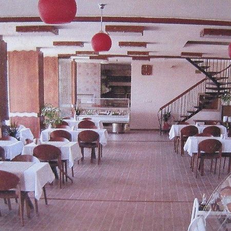 Ikont Hotell Gulluk Eksteriør bilde